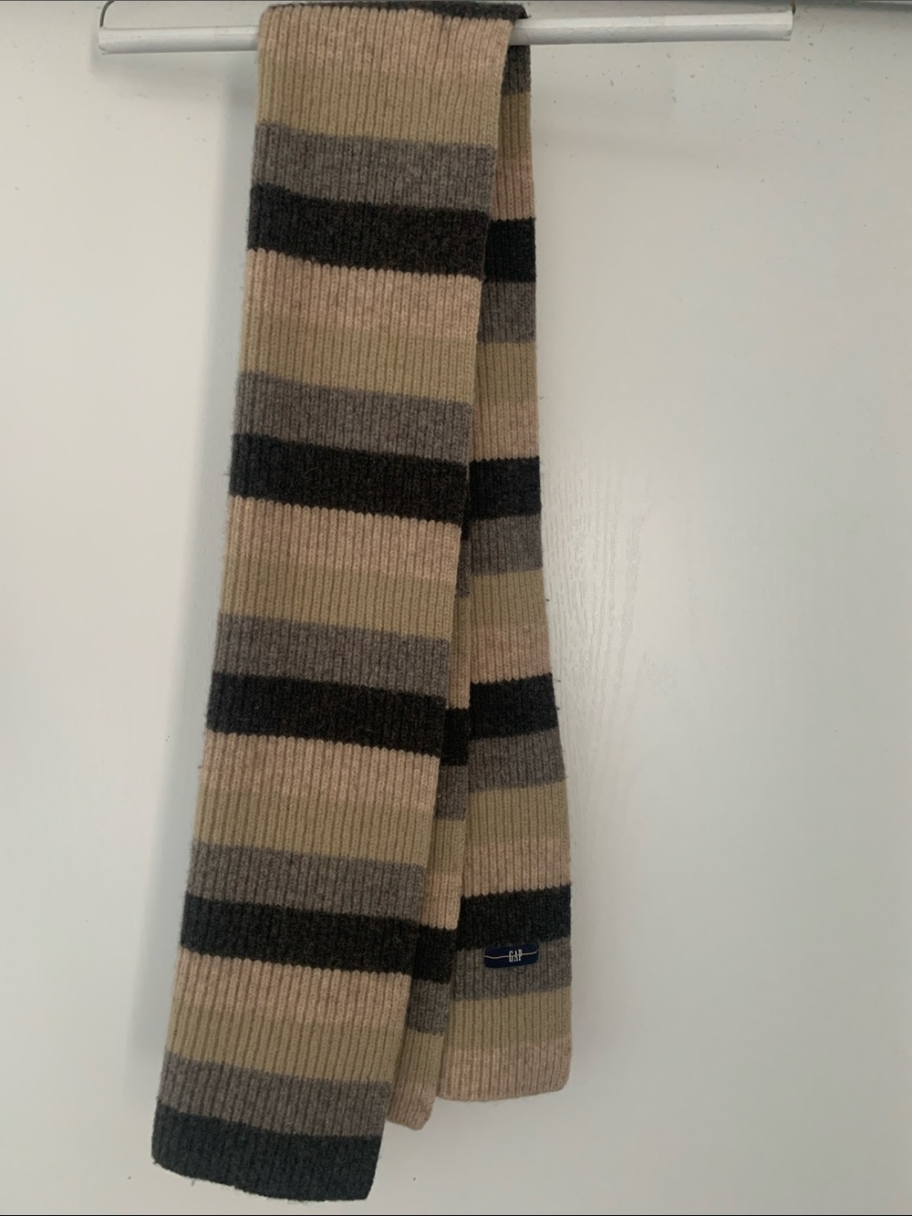 Gap scarf
